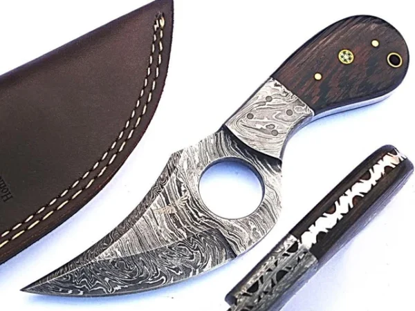 Custom handmade Damascus Skinner Knife